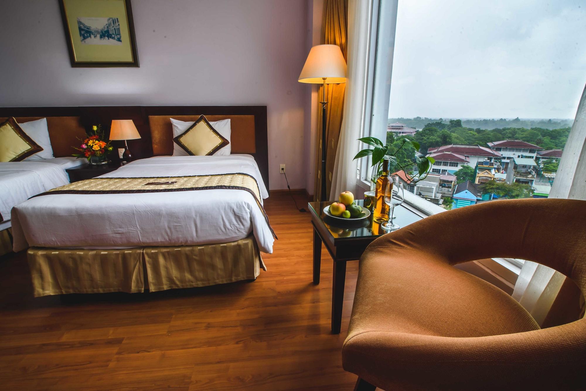 Mondial Hotel Hue Buitenkant foto